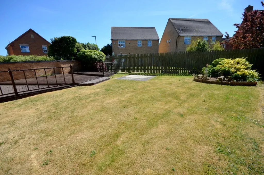 St Clements Way, New Waltham, DN36, photo 12
