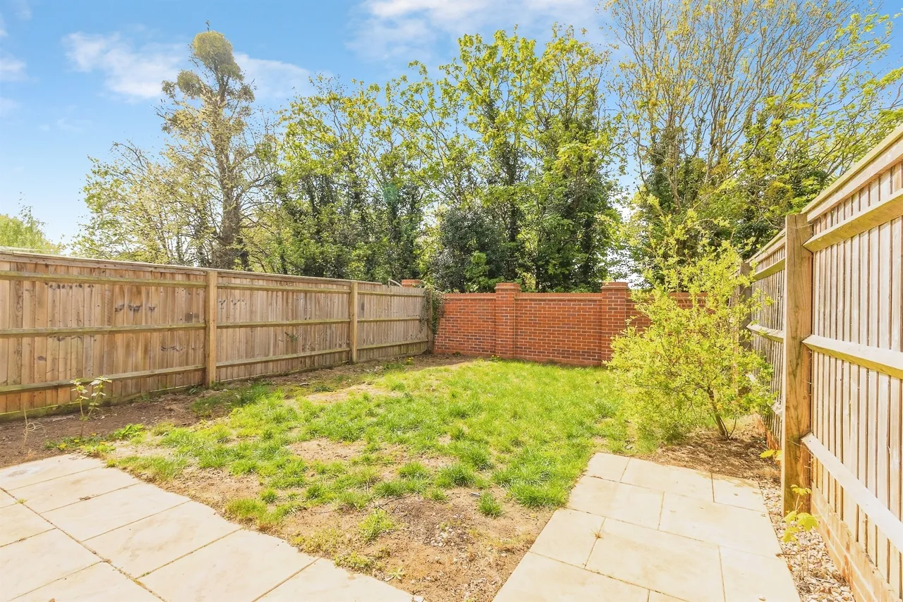 Leigh Woods Place, Silsoe, MK45, photo 17
