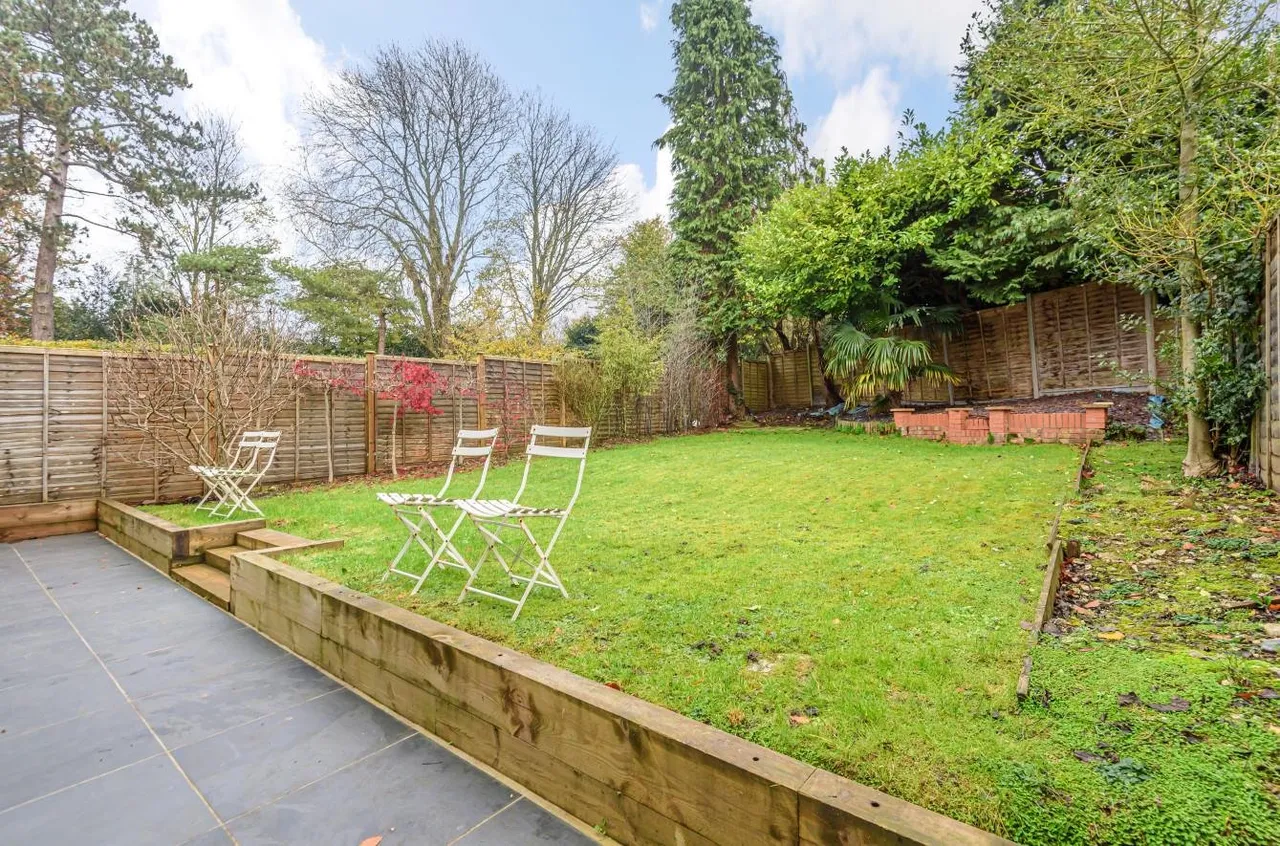Sutton Lane, Banstead, Surrey, SM7 3QP, photo 11