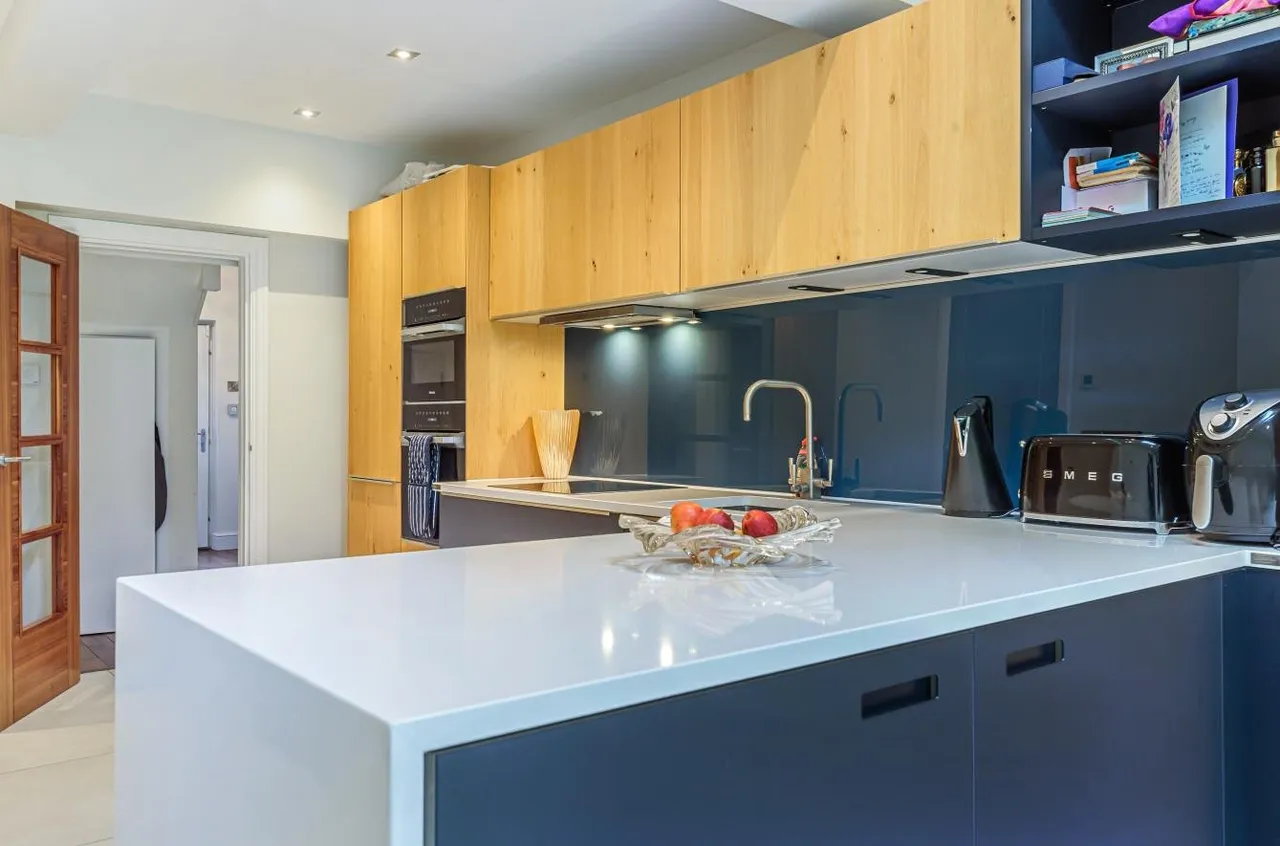 Sutton Lane, Banstead, Surrey, SM7 3QP, photo 9