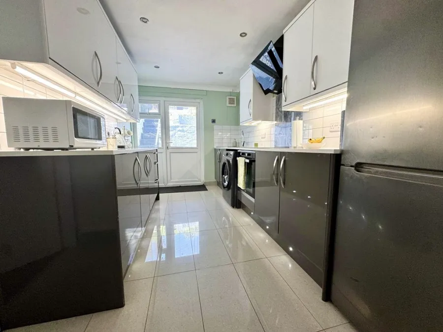 Park Place, Troedyrhiw, CF48, photo 10