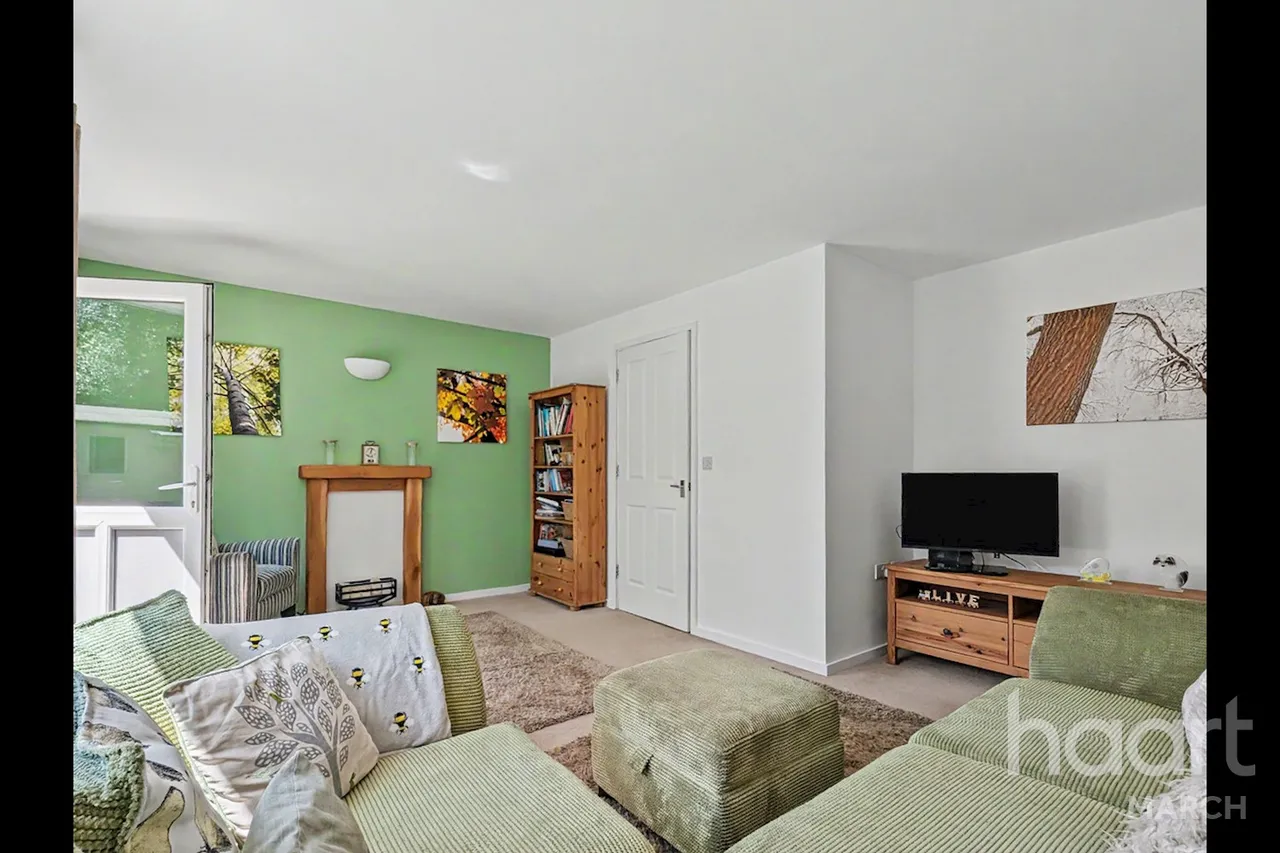Lancaster Way, Chatteris, PE16, photo 2