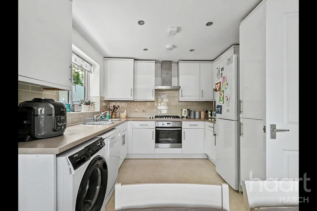 Lancaster Way, Chatteris, PE16, photo 13