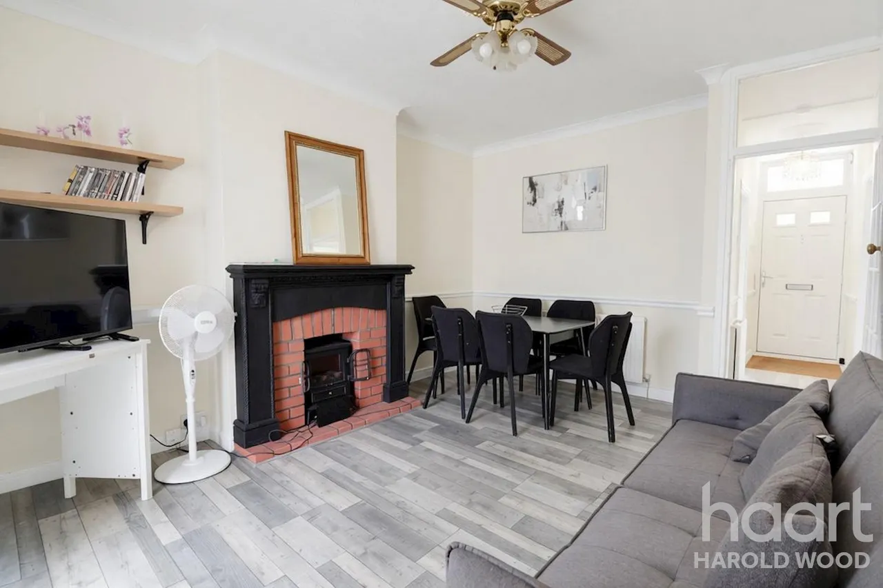 Arundel Road, Harold Wood, RM3, photo 4