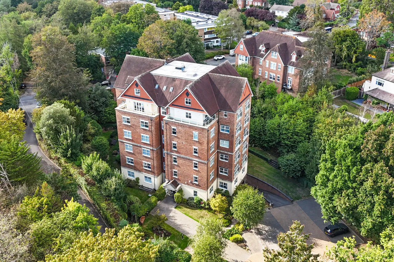 Wray Common Road, Reigate, RH2, photo 12