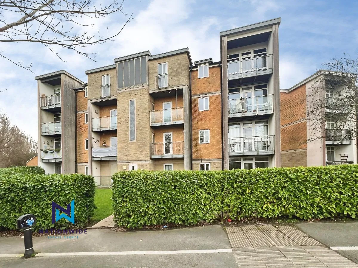2 bed flat for sale — Lostock Lane, Bolton, Lancashire, BL6 4GG