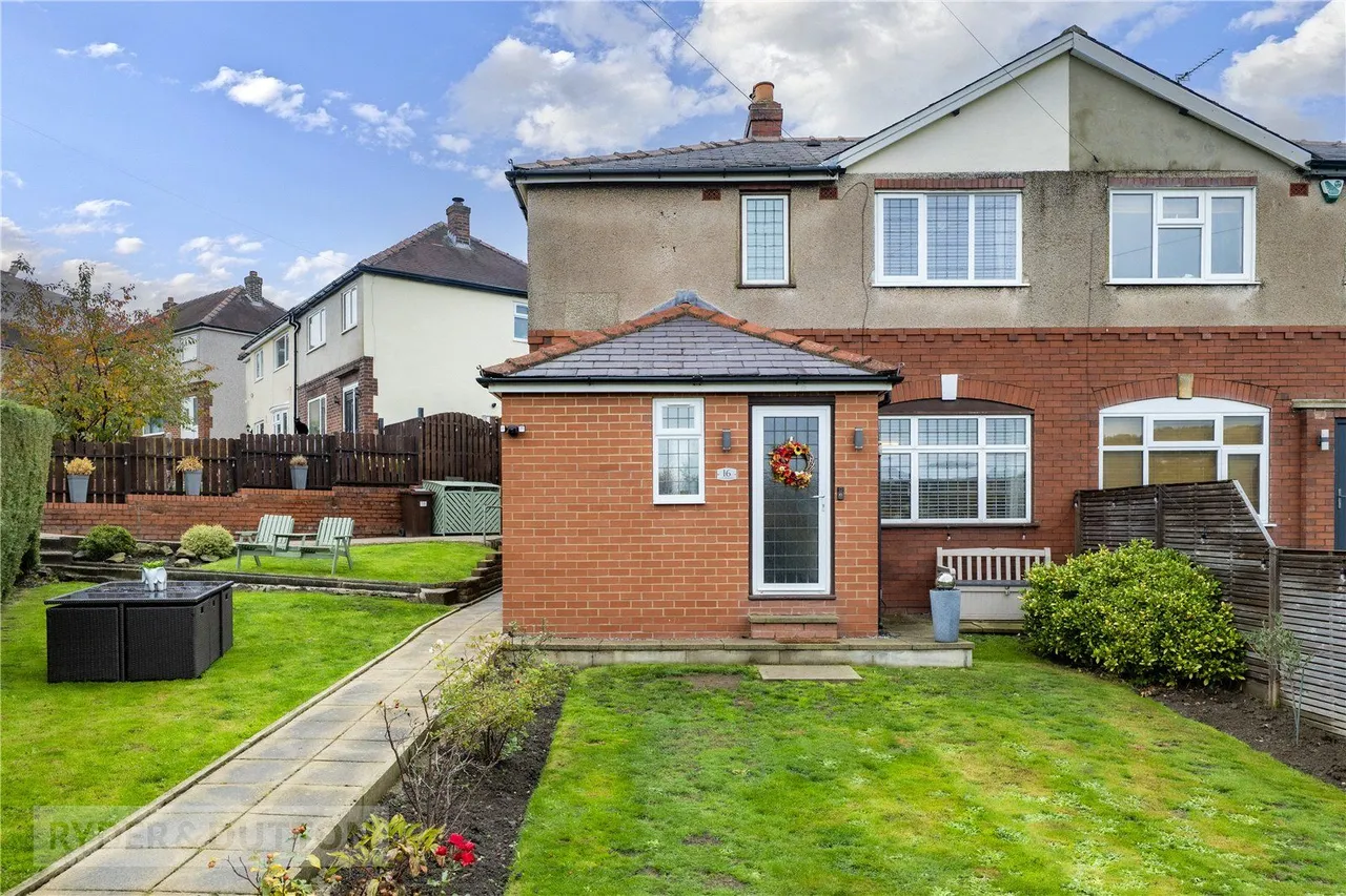 3 bed house for sale, Mountfield Road, Waterloo, HD5