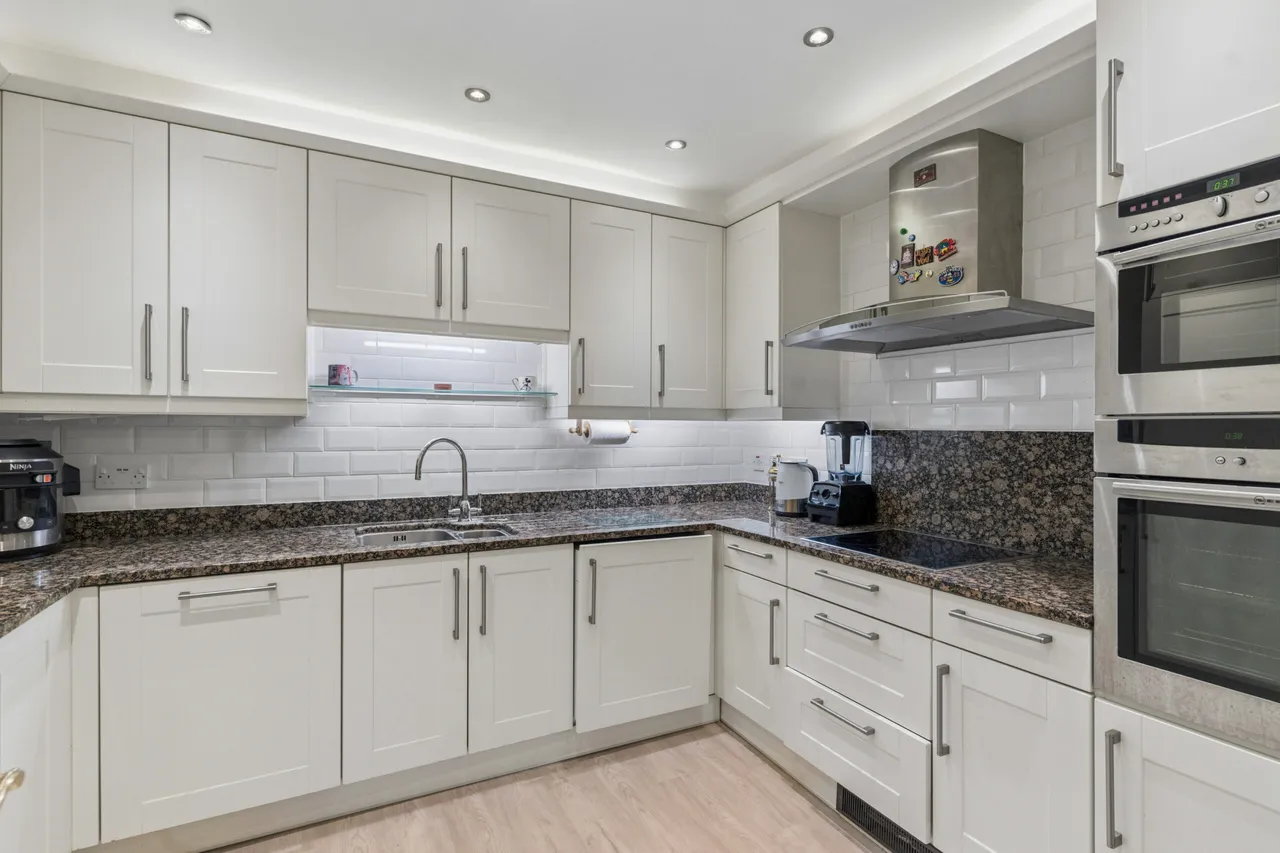Flat 6, Astonbury Manor Aston Lane, Aston, Stevenage, SG2 7EH, photo 7