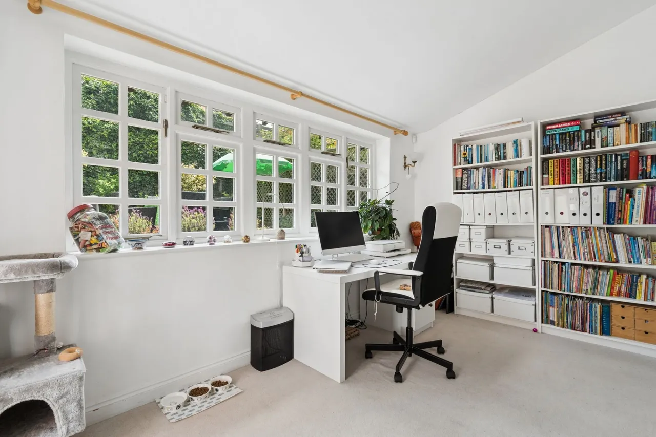 Nursery Lane, Penn, HP10, photo 6