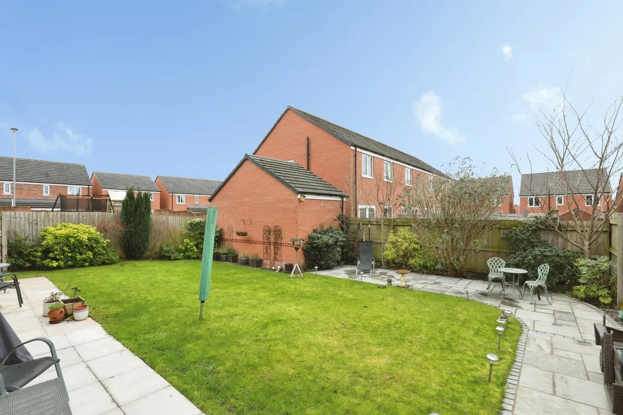Burnet Close, Shavington, Crewe, Cheshire, CW2, photo 23