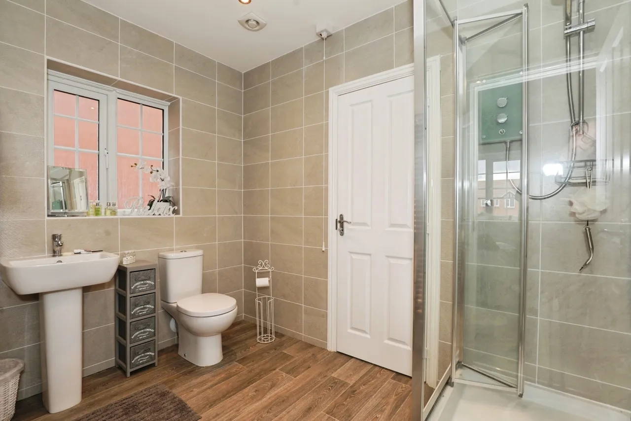 Burnet Close, Shavington, Crewe, Cheshire, CW2, photo 18
