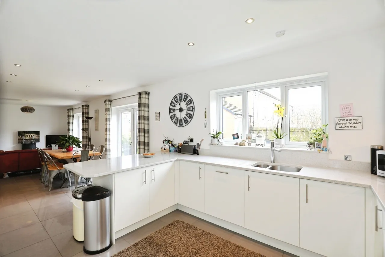 Burnet Close, Shavington, Crewe, Cheshire, CW2, photo 6
