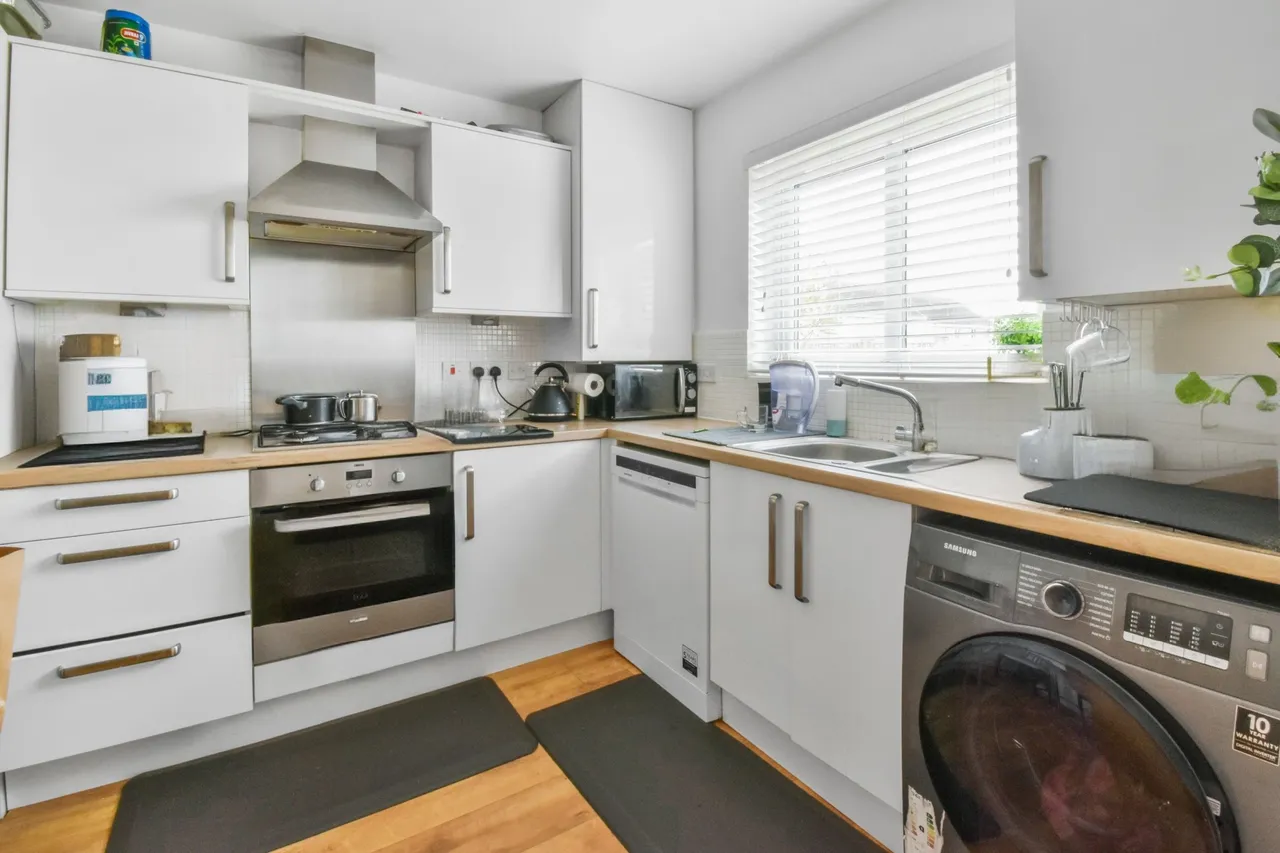 Langton Crescent, East Calder, photo 7