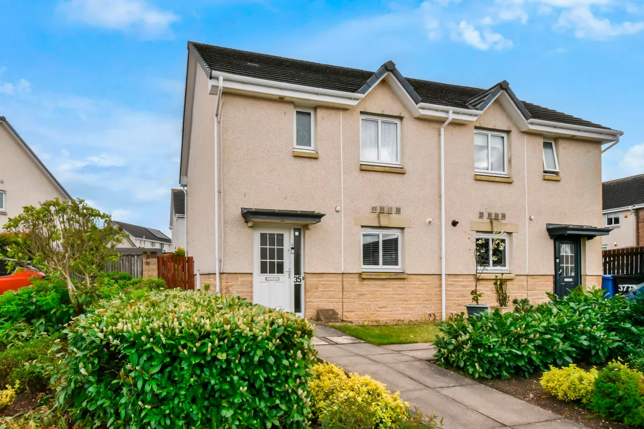 3 bed house for sale — Langton Crescent, East Calder
