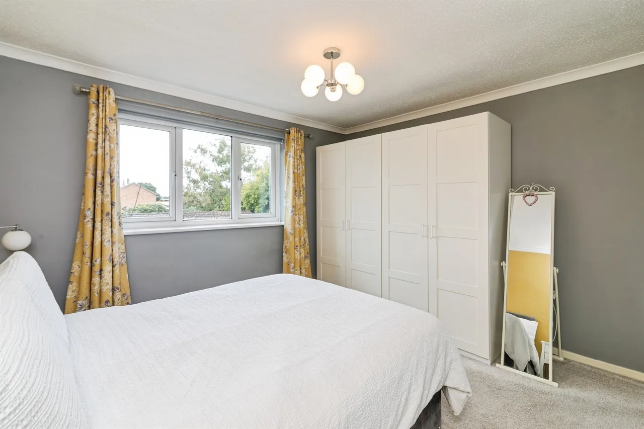 Yarmouth Road, Hales, Norwich, photo 8