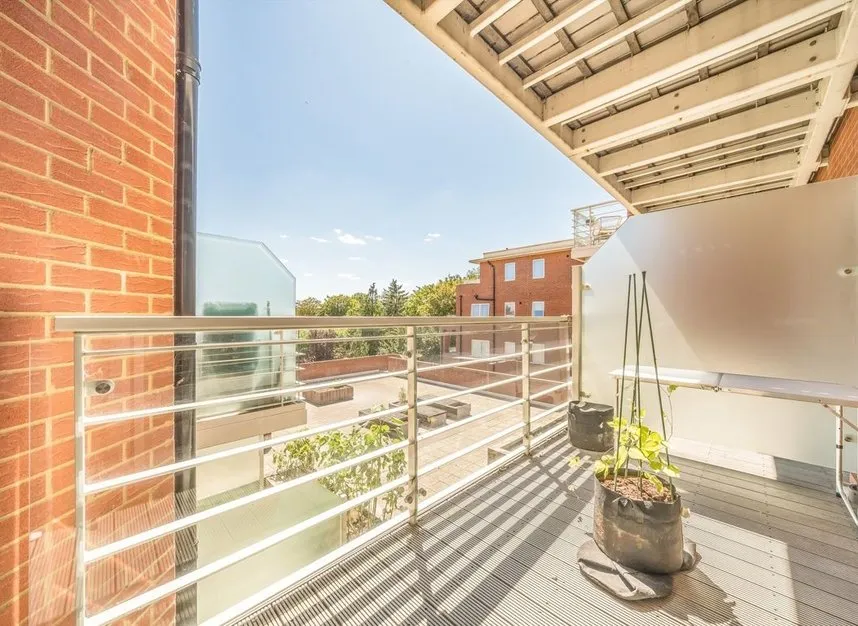 Kingston Road, Wimbledon Chase, SW20, photo 6