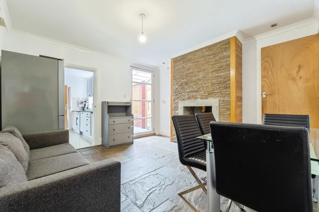 4 bed house for sale — Empress Road, Loughborough