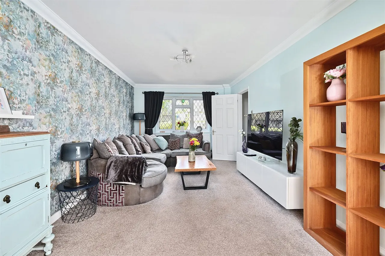 St. Peters Mead, Ash, Guildford, Surrey, GU12 6HA, photo 8