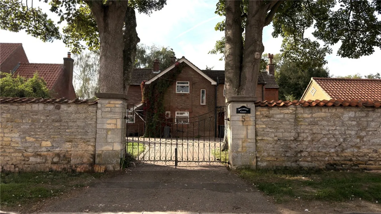 4 bed house for sale, Guildford Lane, Brant Broughton, LN5