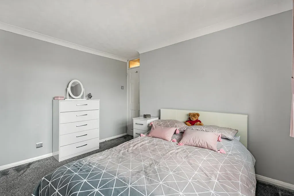 Whalley Drive, Bletchley, Milton Keynes, Buckinghamshire, MK3 6JL, photo 21