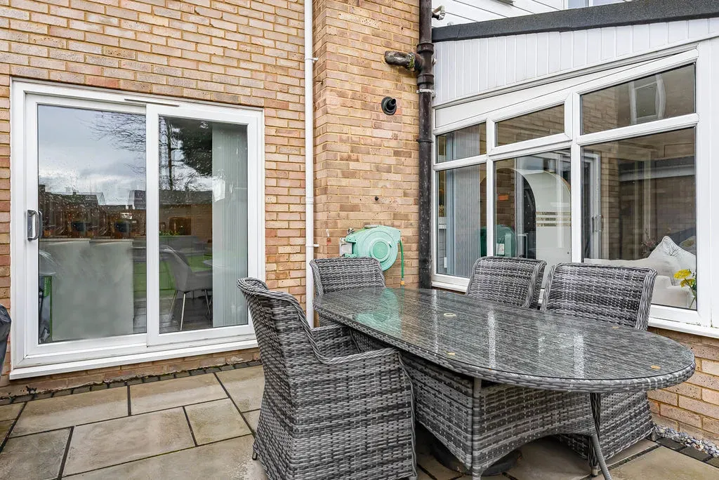 Whalley Drive, Bletchley, Milton Keynes, Buckinghamshire, MK3 6JL, photo 26