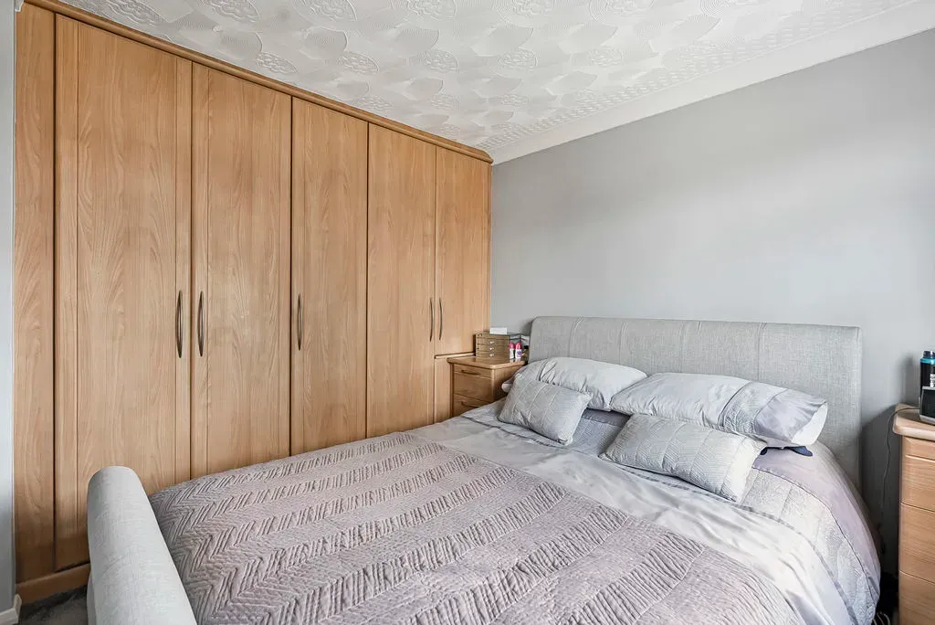 Whalley Drive, Bletchley, Milton Keynes, Buckinghamshire, MK3 6JL, photo 20