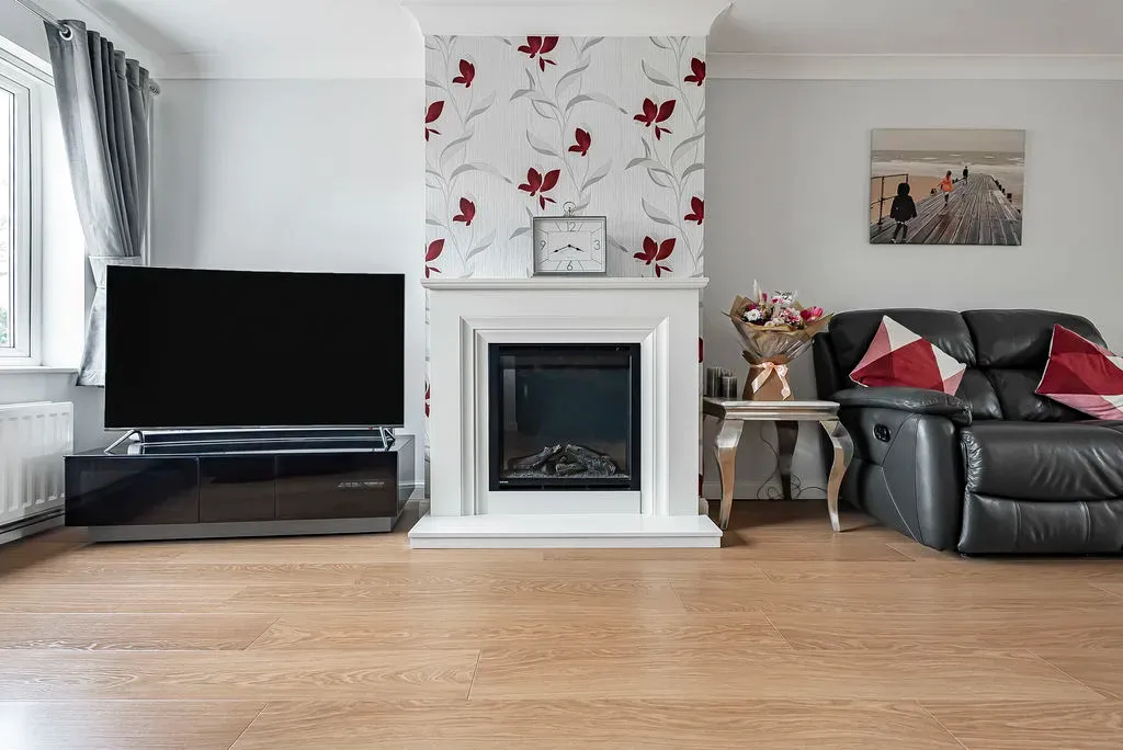Whalley Drive, Bletchley, Milton Keynes, Buckinghamshire, MK3 6JL, photo 13