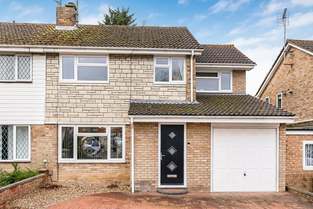Whalley Drive, Bletchley, Milton Keynes, Buckinghamshire, MK3 6JL, photo 31