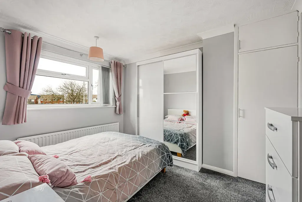 Whalley Drive, Bletchley, Milton Keynes, Buckinghamshire, MK3 6JL, photo 9