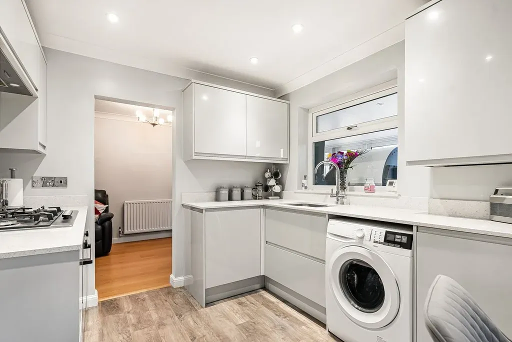 Whalley Drive, Bletchley, Milton Keynes, Buckinghamshire, MK3 6JL, photo 19