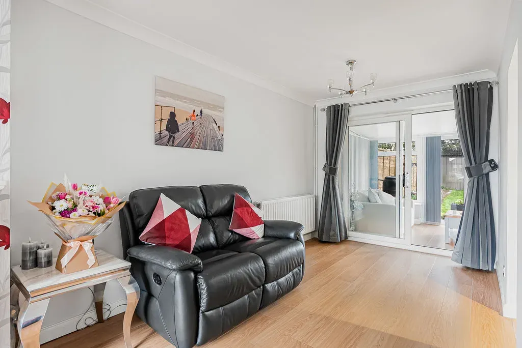 Whalley Drive, Bletchley, Milton Keynes, Buckinghamshire, MK3 6JL, photo 16