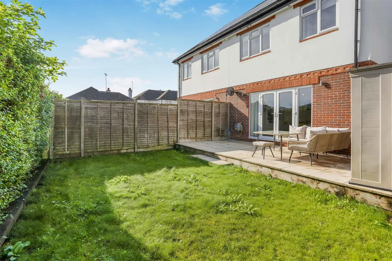 Beverley Road, Whyteleafe, CR3, photo 14