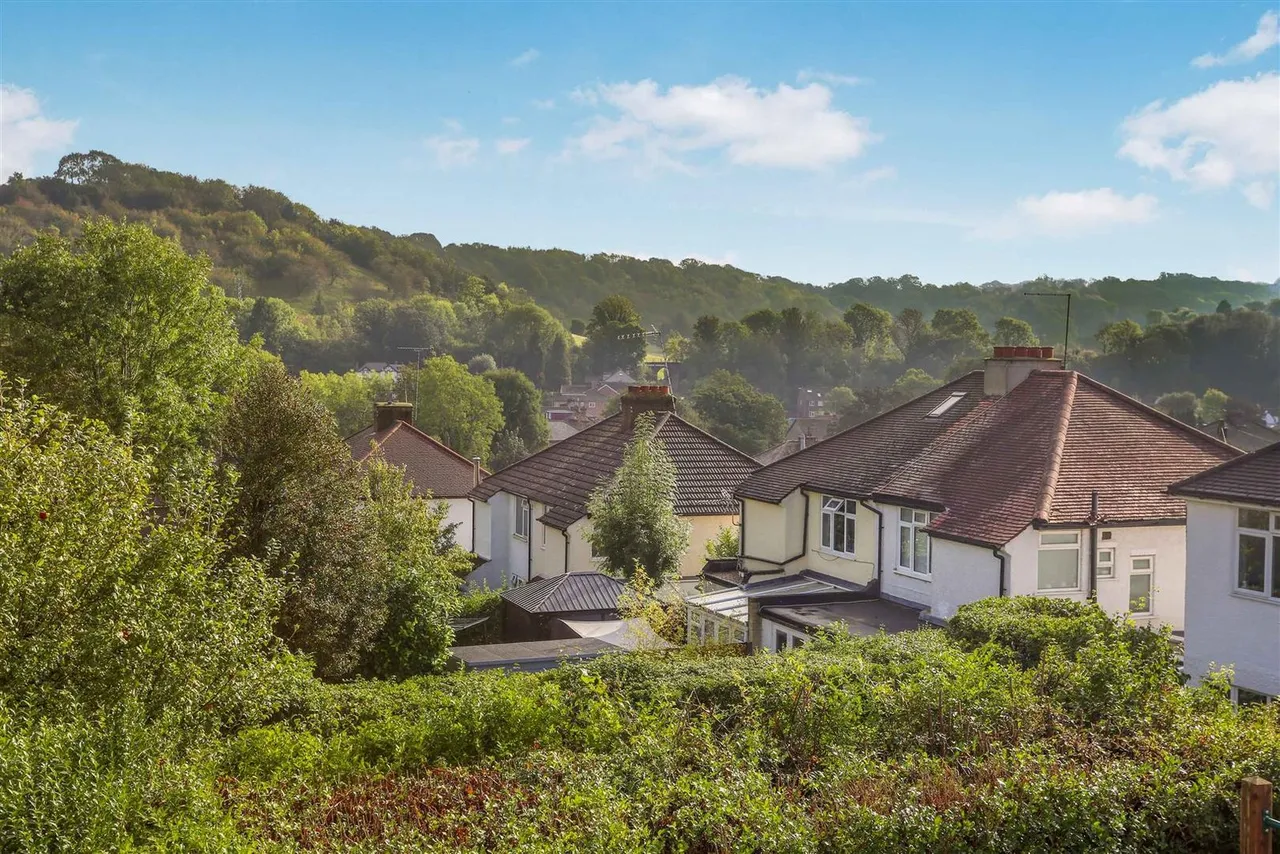 Beverley Road, Whyteleafe, CR3, photo 22