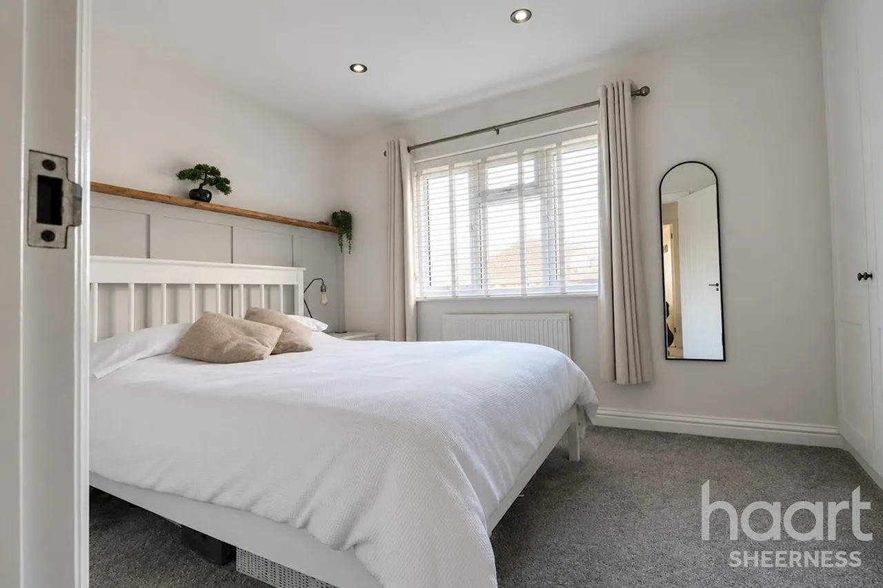 Appleford Drive, Sheerness, ME12, photo 9