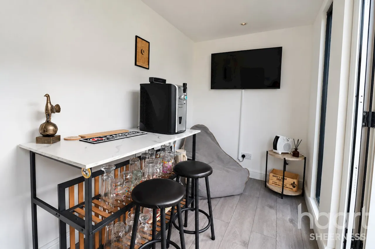 Appleford Drive, Sheerness, ME12, photo 15