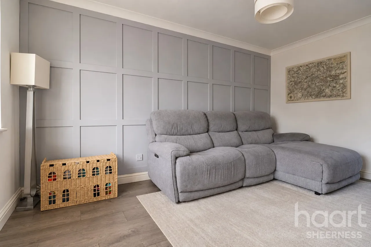 Appleford Drive, Sheerness, ME12, photo 3