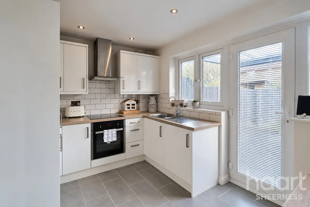 Appleford Drive, Sheerness, ME12, photo 5