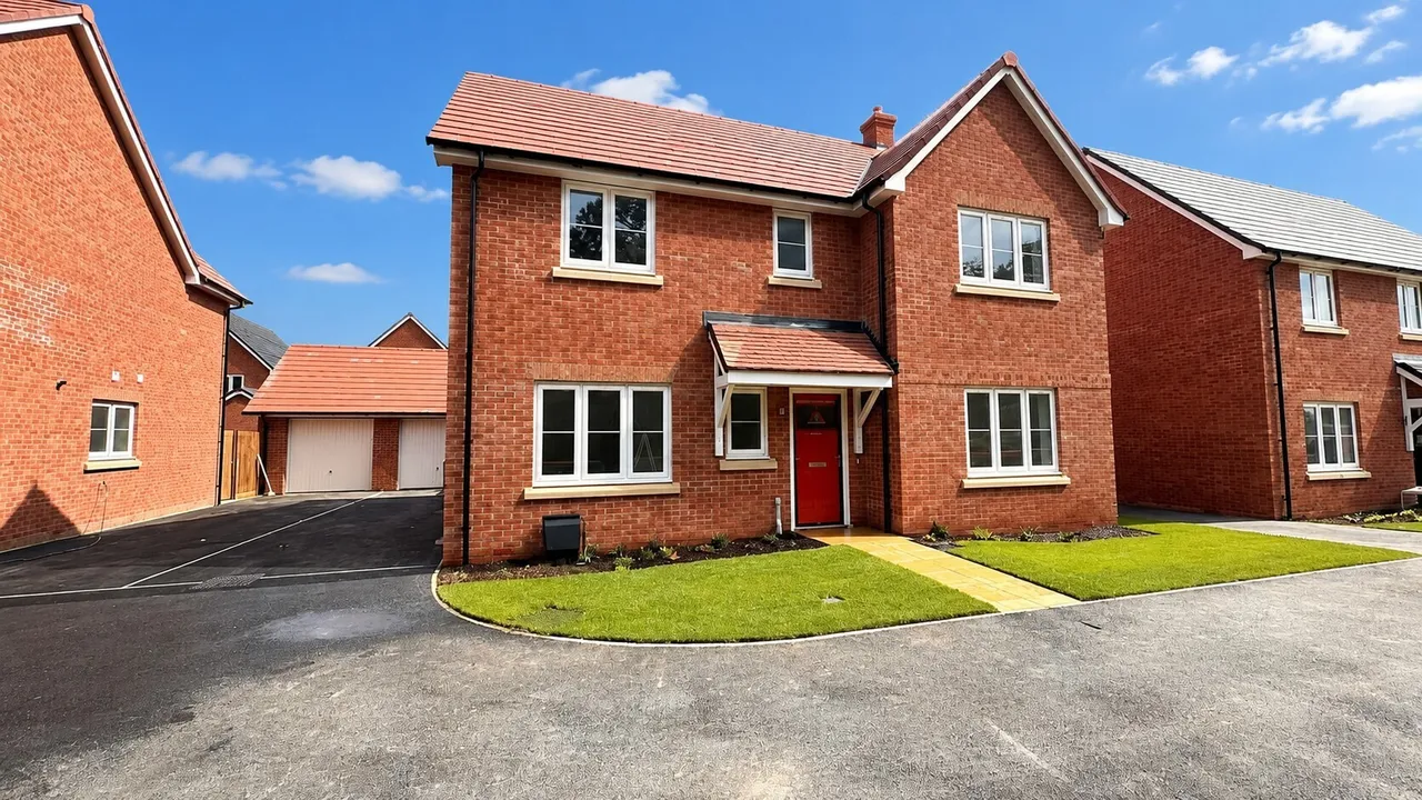 Buckenham Road, Attleborough, photo 5