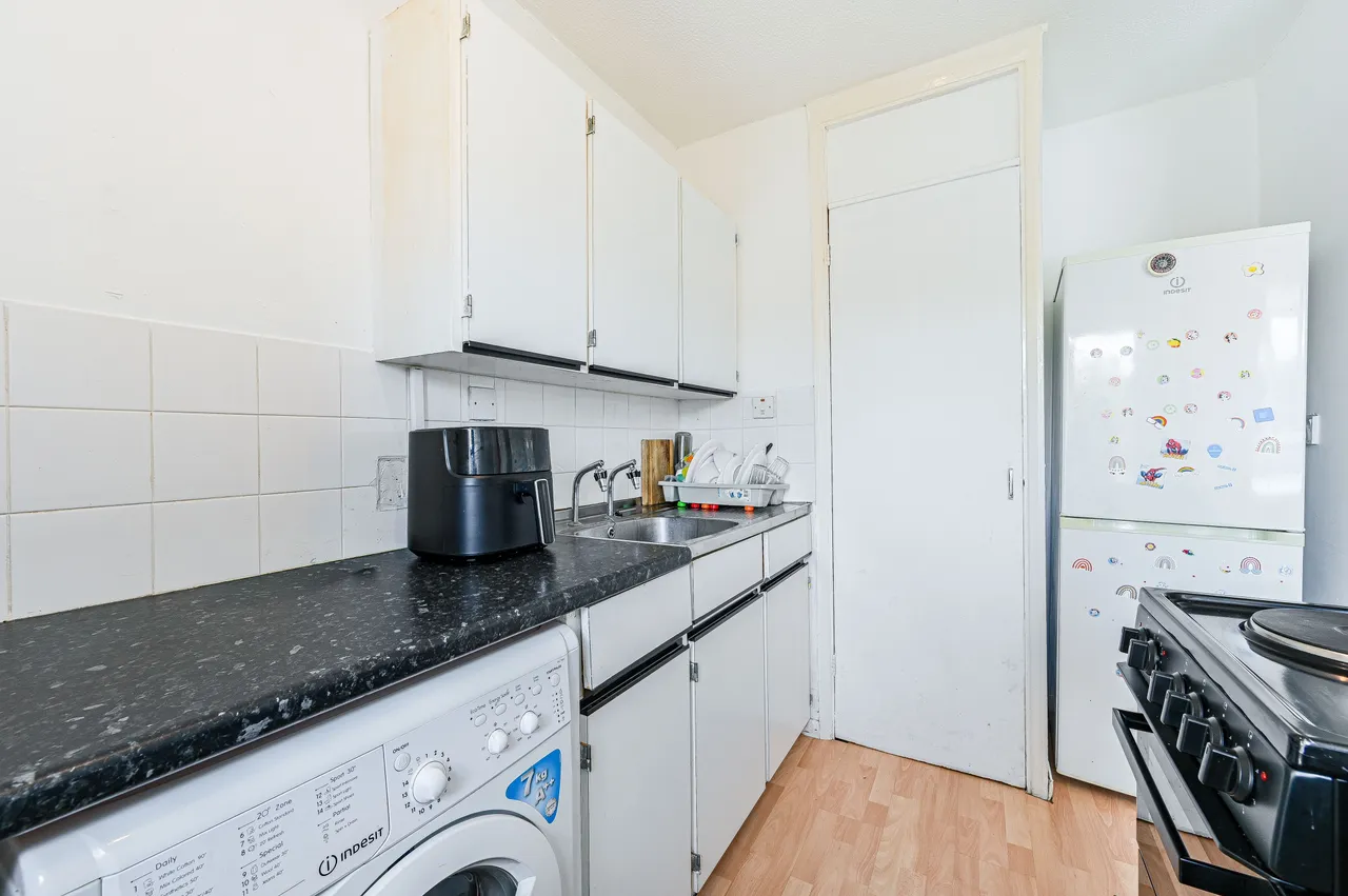 72 Erwood Road, London, photo 10