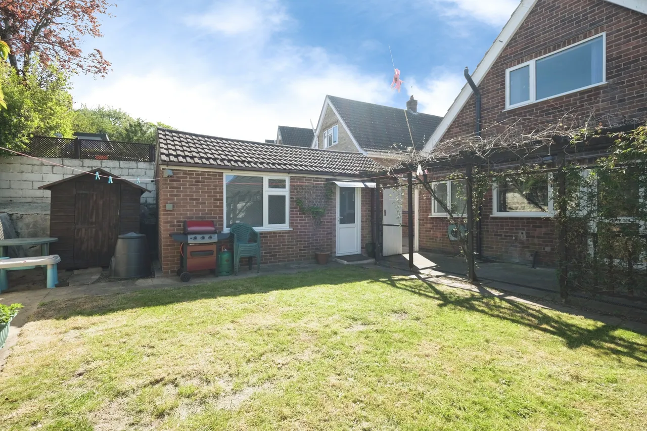 Violet Road, Nottingham, NG4, photo 15