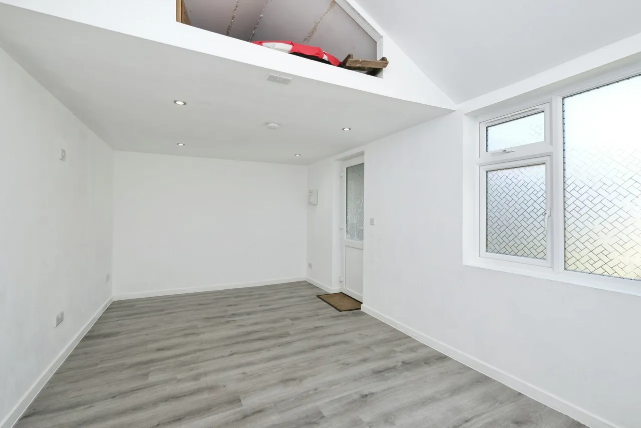 Violet Road, Nottingham, NG4, photo 14