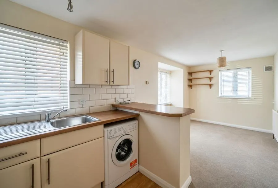 Swindon Close, Cheltenham, GL51, photo 3