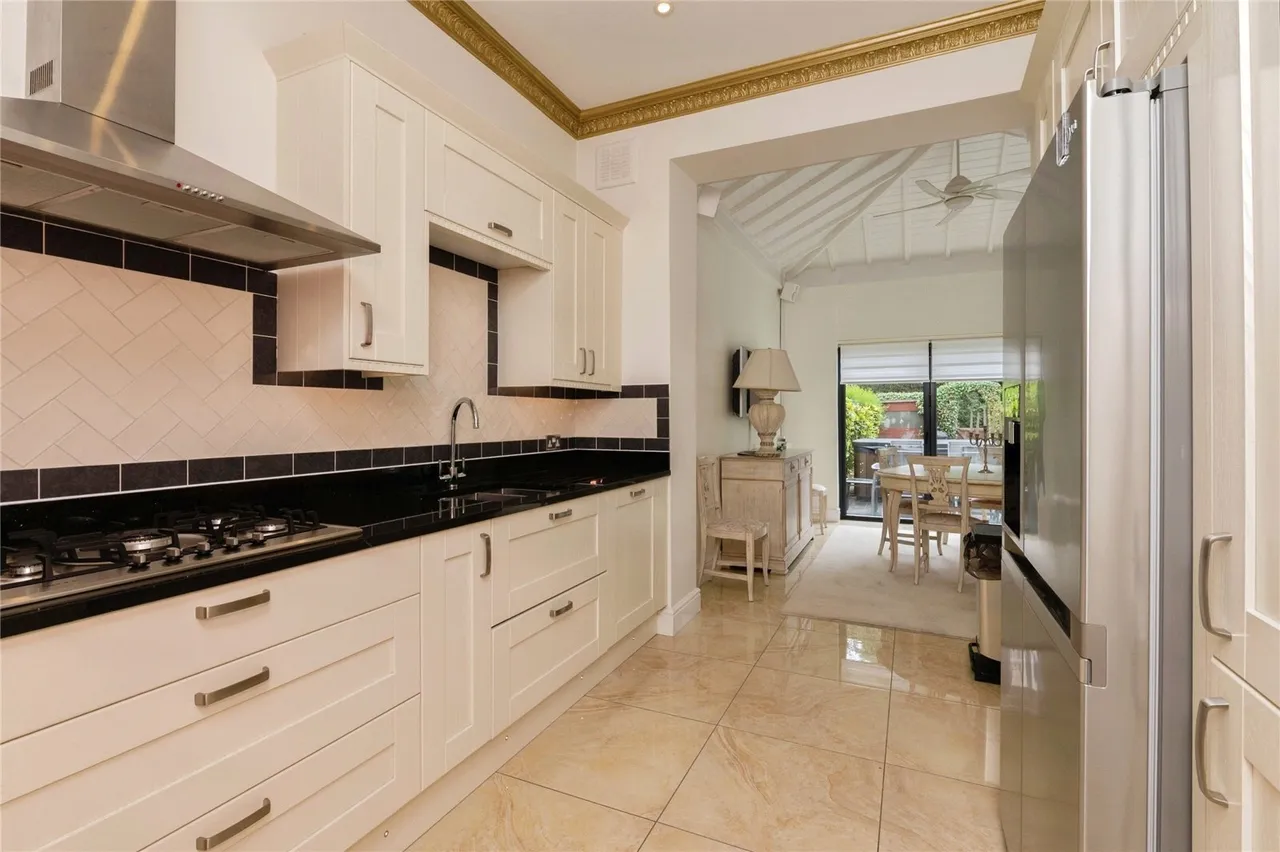 High Street, ONGAR, Essex, CM5, photo 3