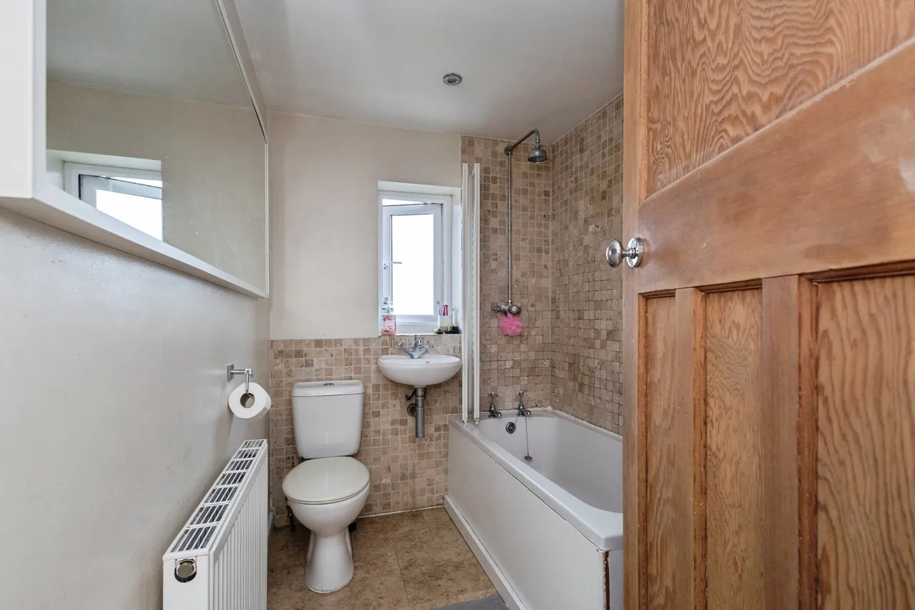Woodbank Avenue, Bredbury, Stockport, Greater Manchester, SK6, photo 12