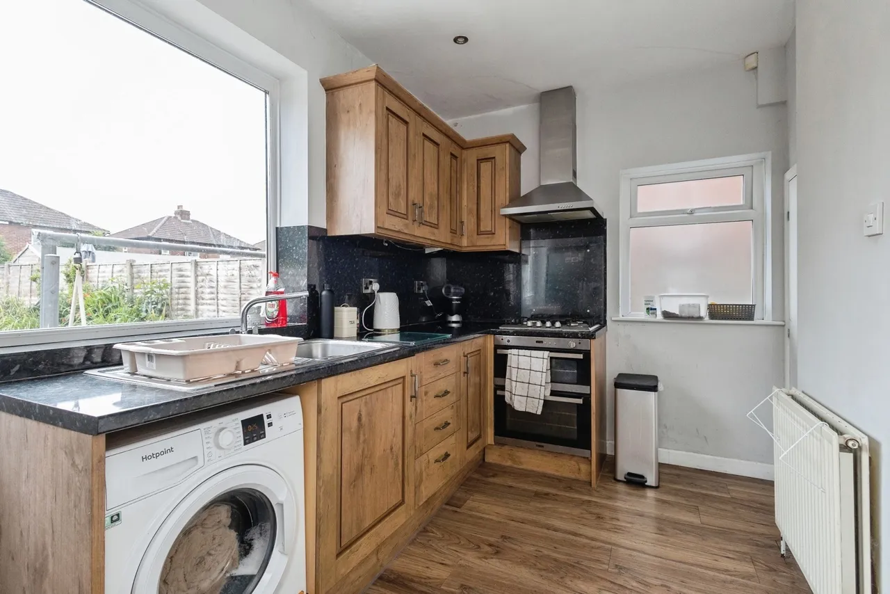 Woodbank Avenue, Bredbury, Stockport, Greater Manchester, SK6, photo 5