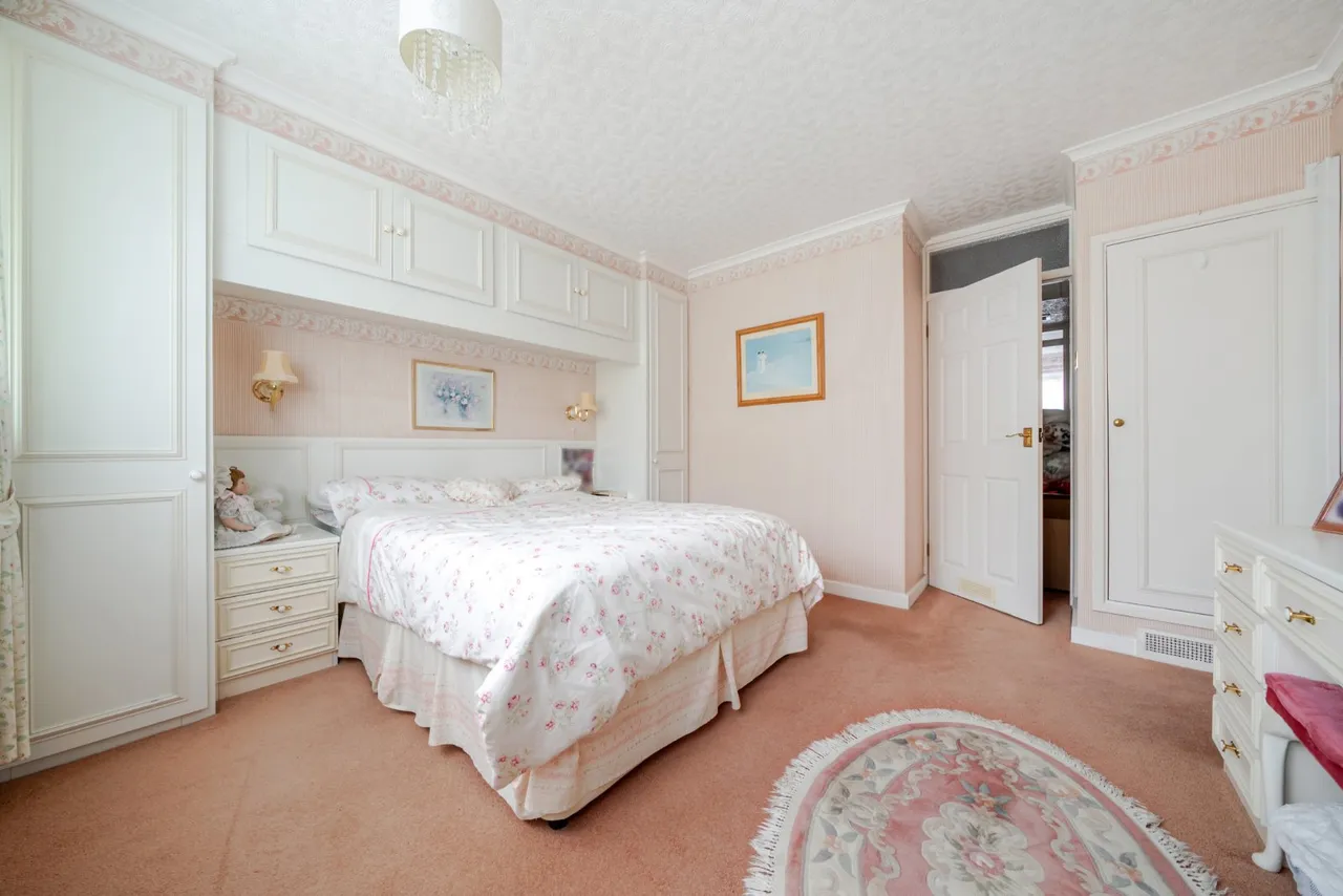 Greenacres, Eltham, photo 11