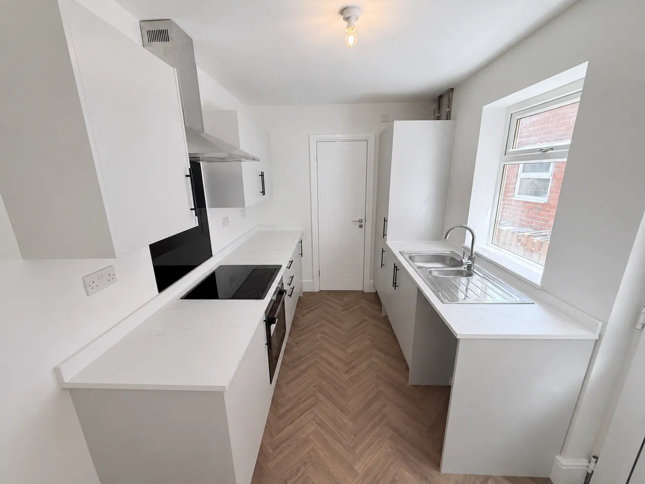 2 bed house to rent — Garside Street, Worksop, S80 2DA