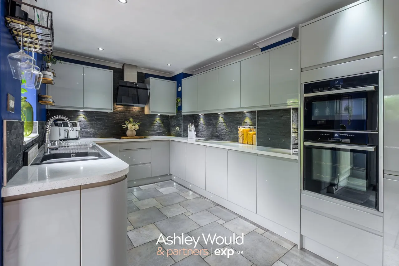 Barrs Road, Cradley Heath, B64, photo 4