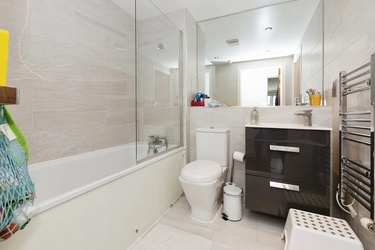 Rainhill Way, London, E3, photo 6