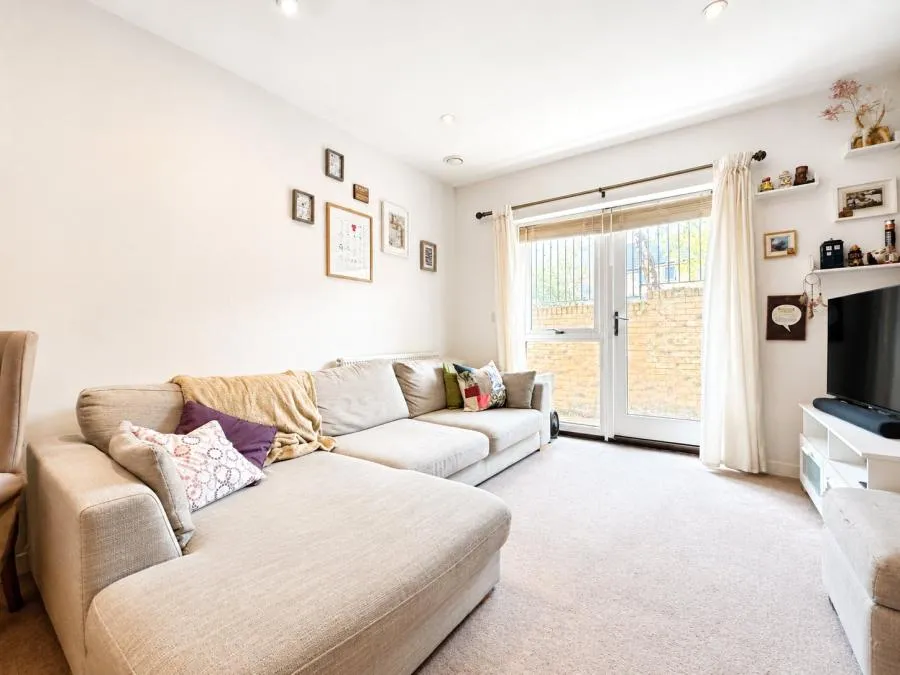 Deveron Drive, Tilehurst, RG30, photo 2